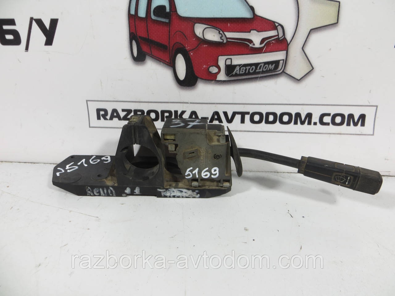 Перемикач правий Renault Trafic 1 (80-00) 6006000100