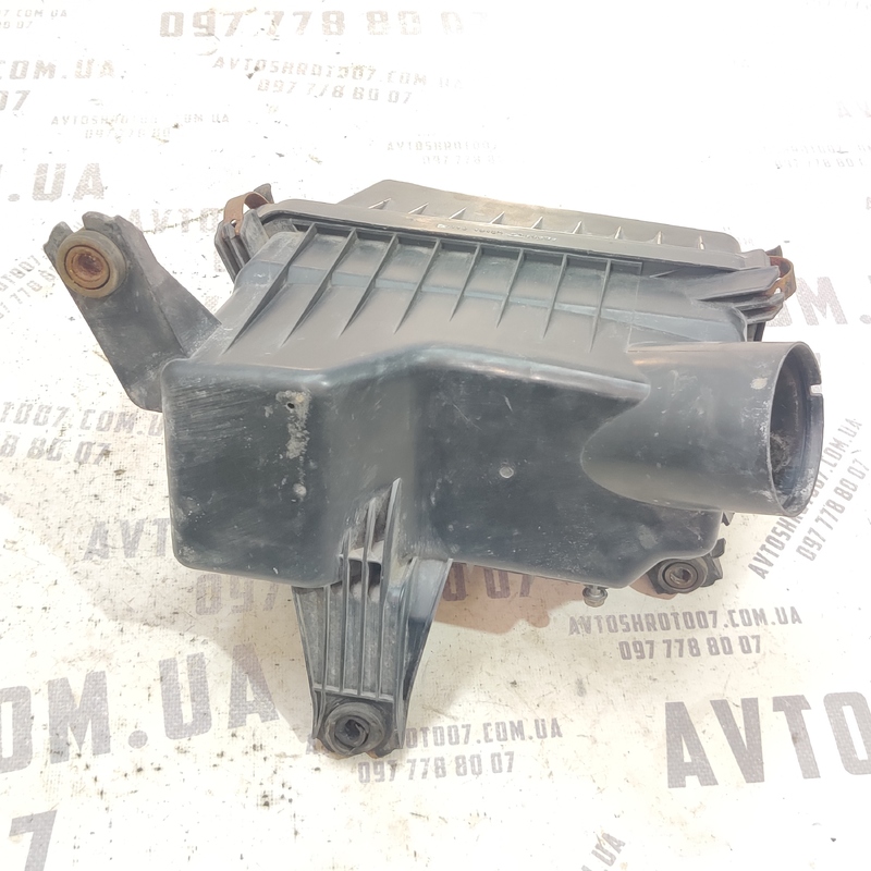 Корпус повітряного фільтра Hyundai Accent 3 (05-11) 1.5D