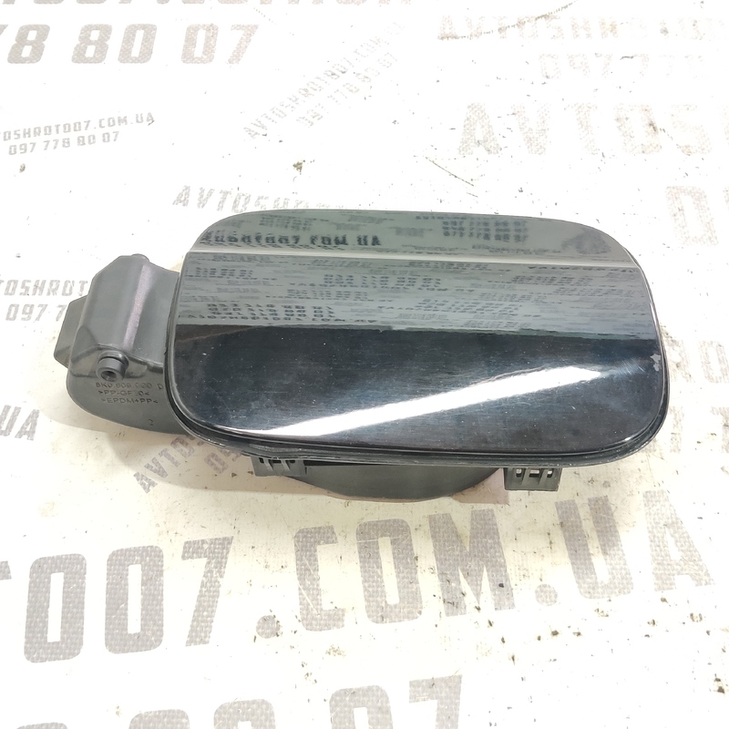 Лючок бака Audi A4 B8 (07-15) 2.0 Дизель