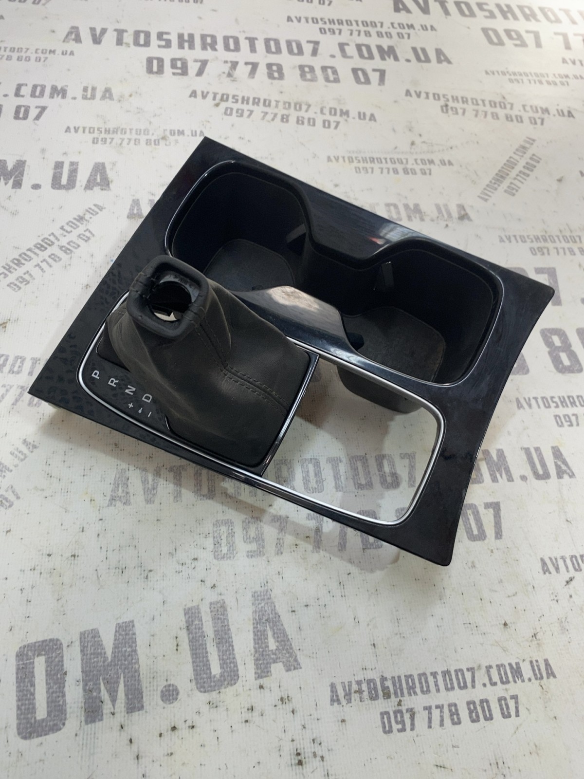 Накладка салону Hyundai Tucson 4 (20-24) 84604N7880UAY