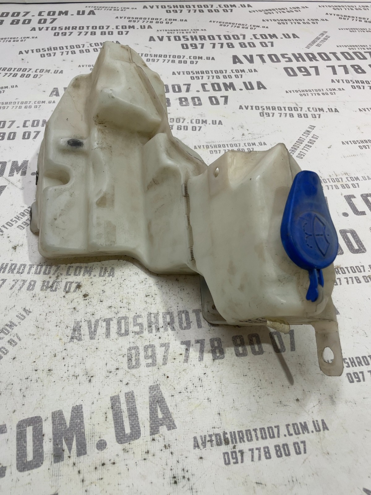 Бачок омивача Ford F-150 (09-14) FL3417B613AD