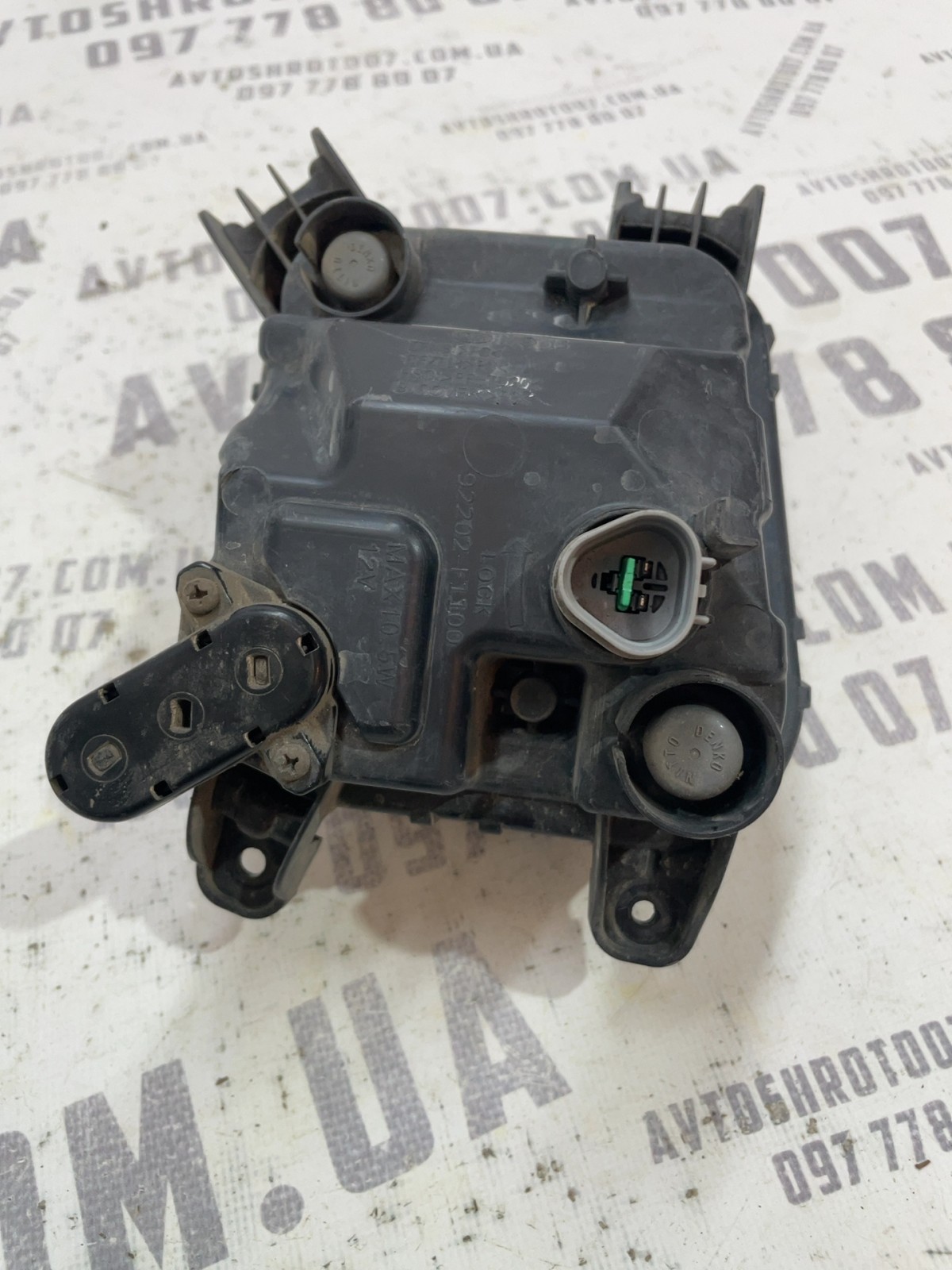 Фара протитуманна права Kia Sportage (15-21) 92202F1100