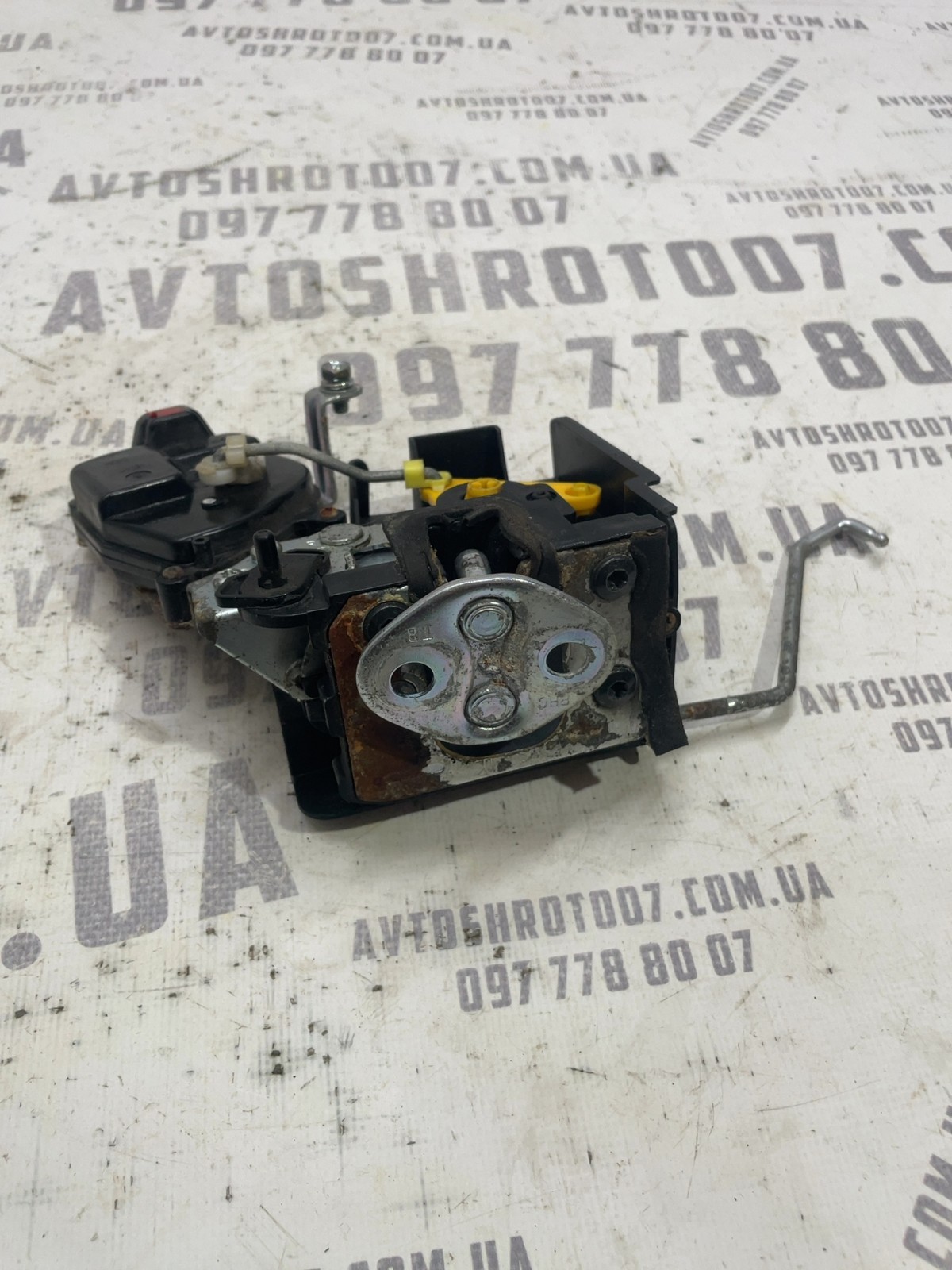 Замок дверей задній правий Hyundai Accent 3 (06-10) 1.5D