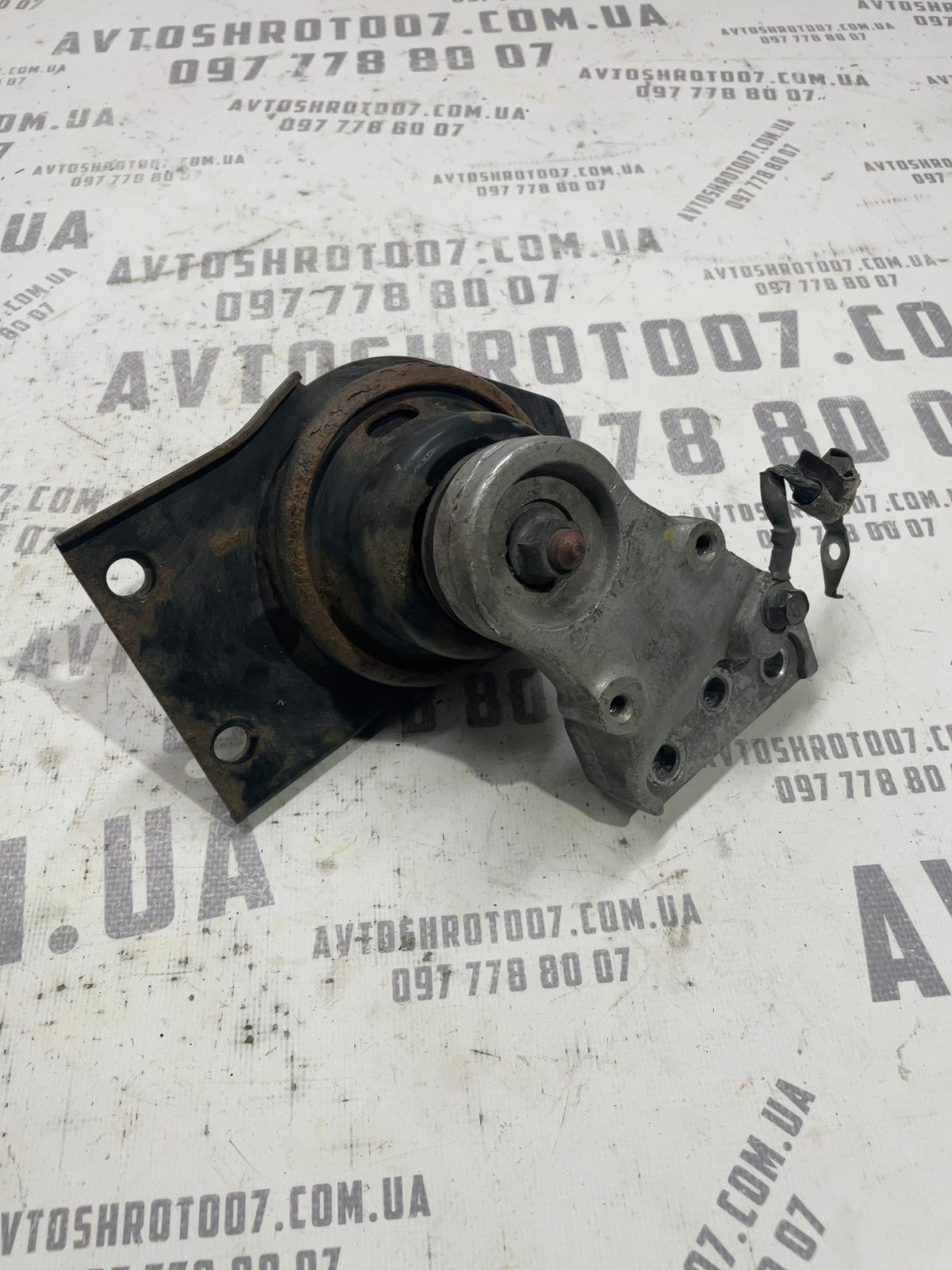 Подушка двигуна права Hyundai Accent 3 (06-11) 1.5 дизель
