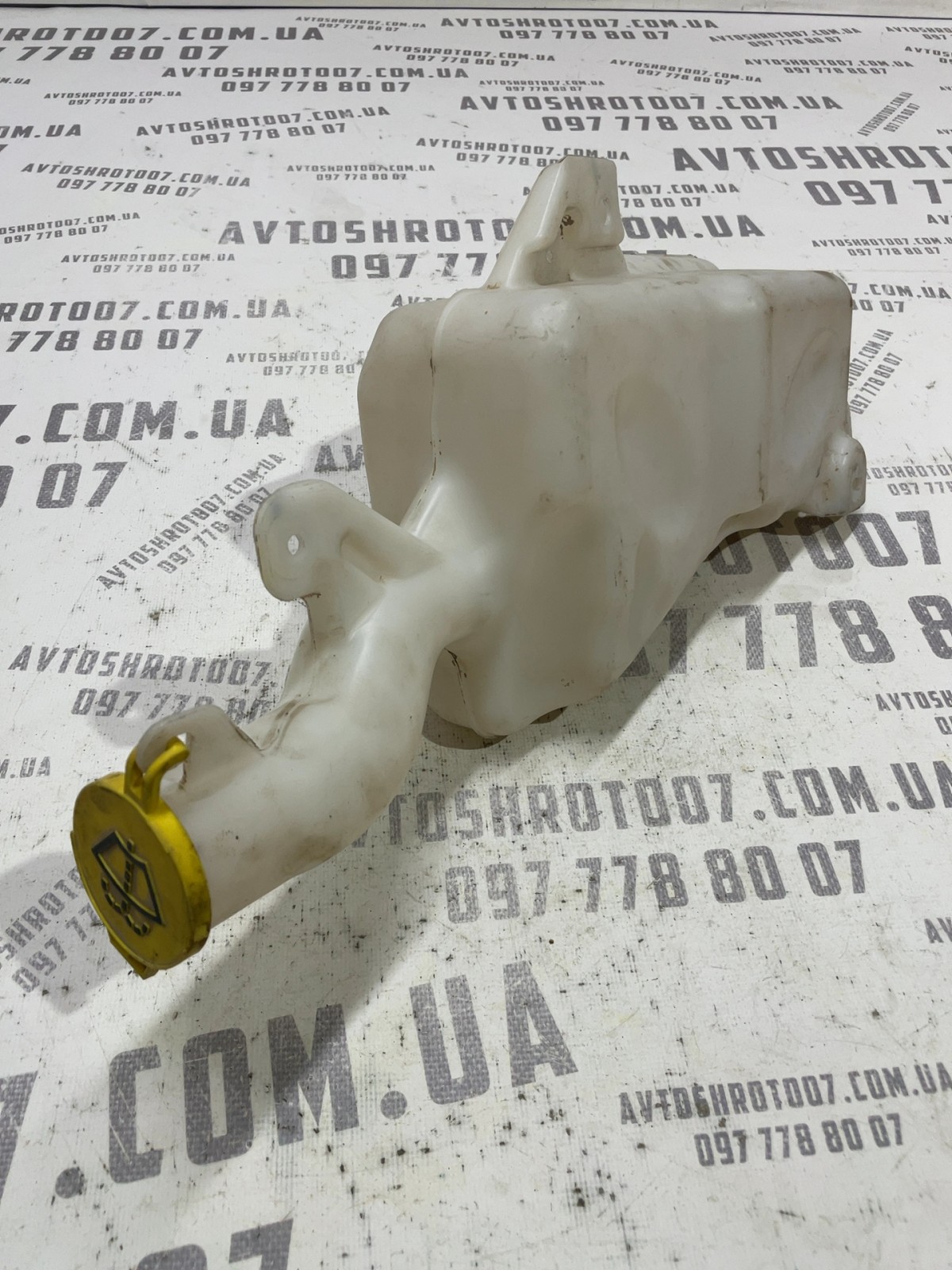 Бачок омивача скла Jeep Compass MK (07-17) 55112669AA