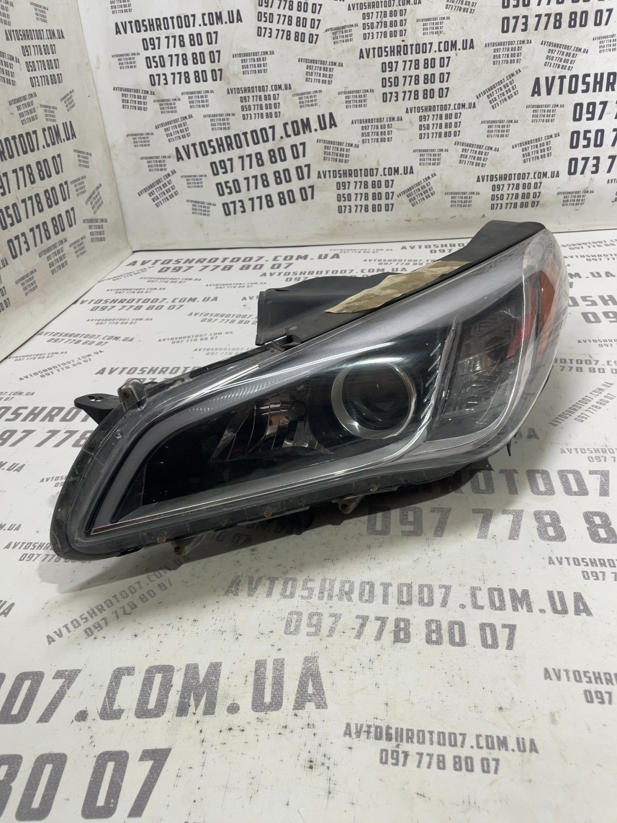 Фара ліва Hyundai Sonata 7 LF (14-19) 92102C10XX