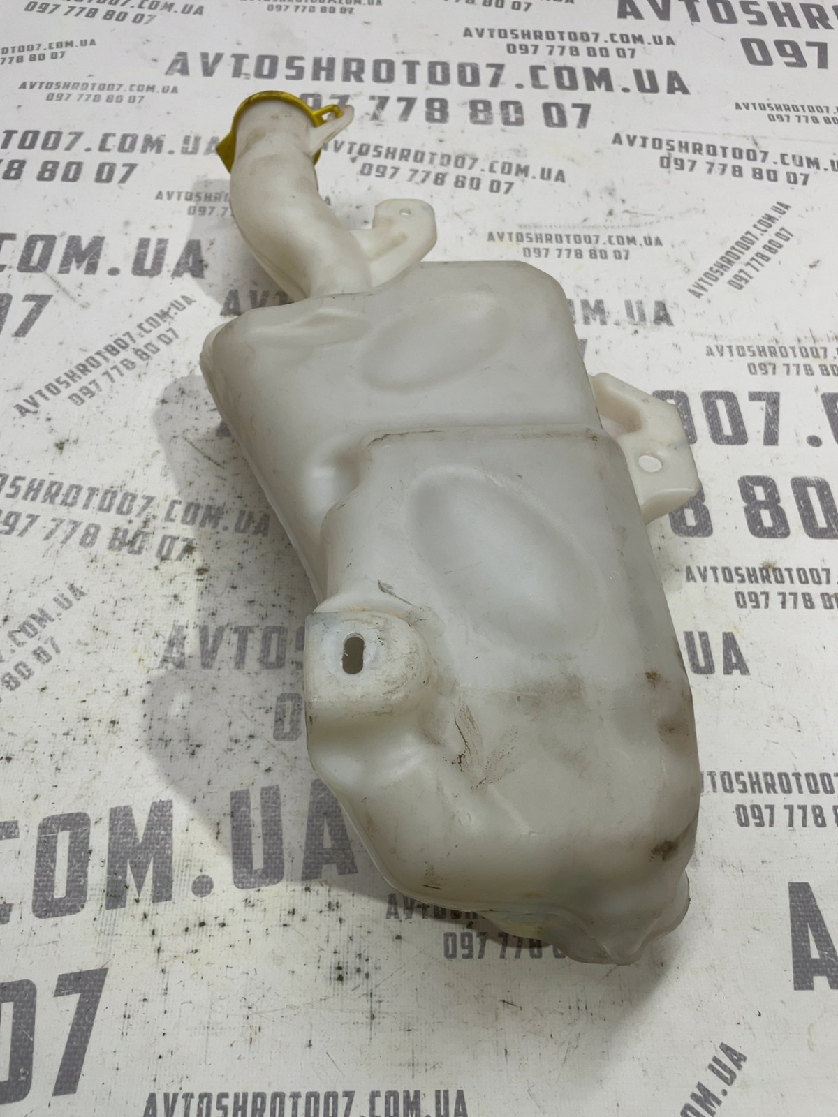 Бачок омивача скла Jeep Compass MK (07-17) 55112669AA