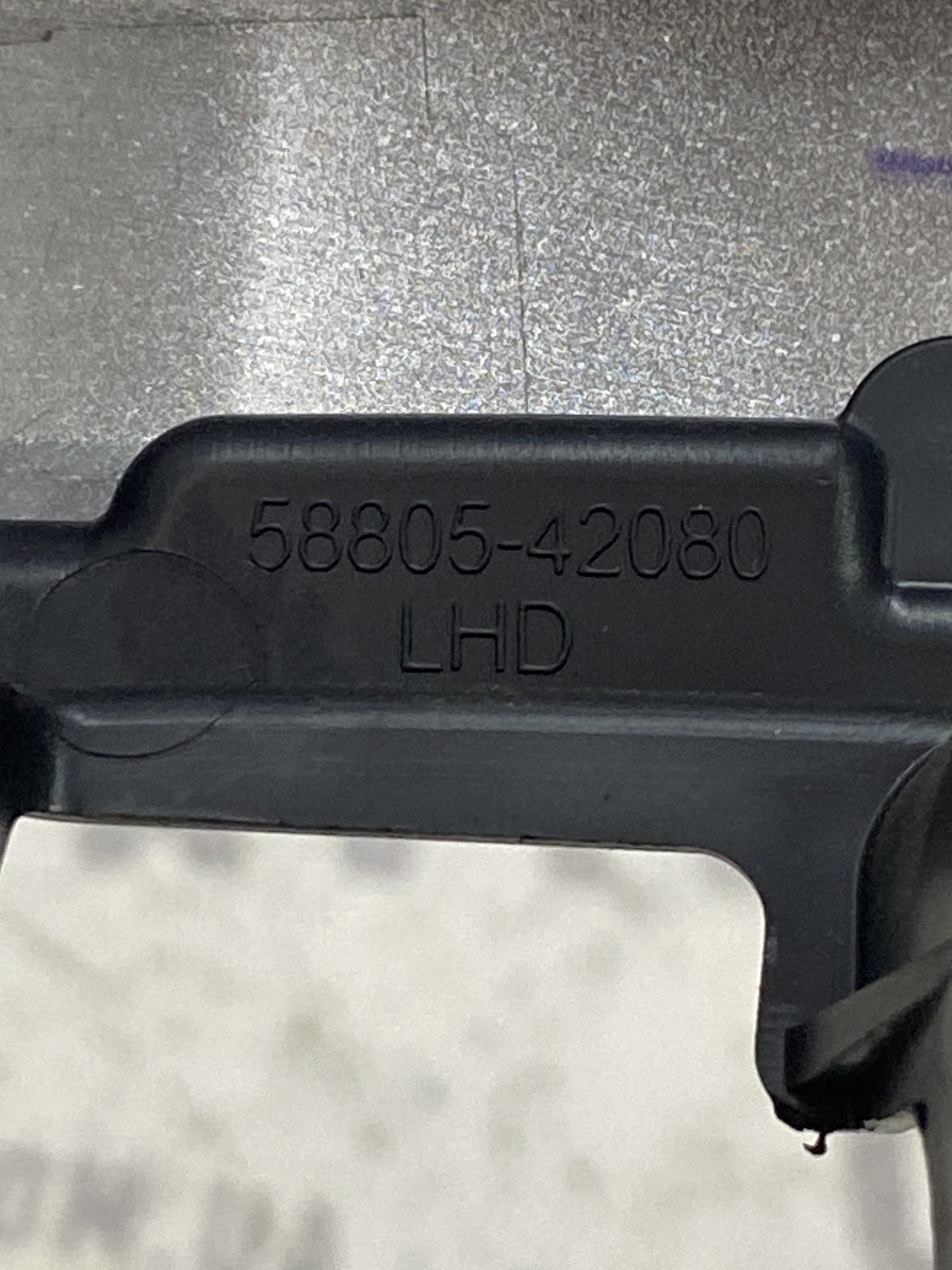 Накладка салону Toyota RAV4 5 (18-24) 5880542080