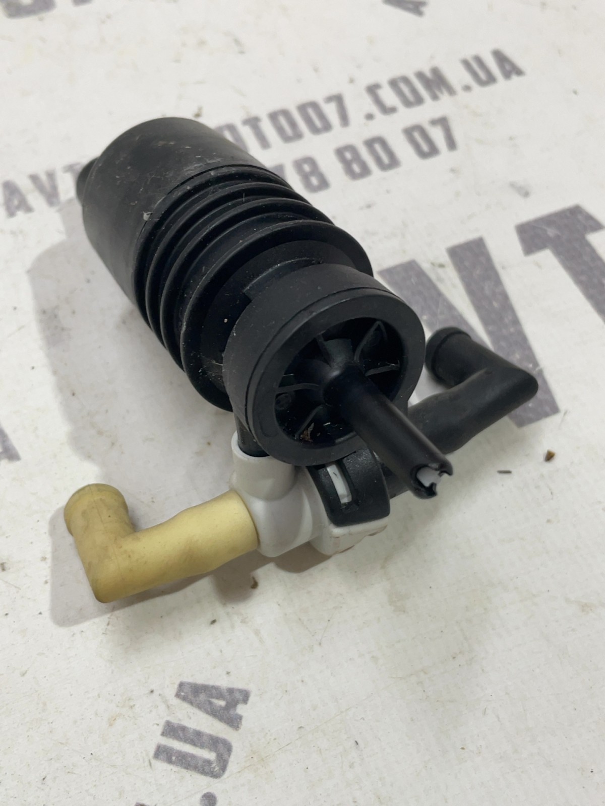 Насос омивача скла Jeep Compass MK OEM 68310928AA