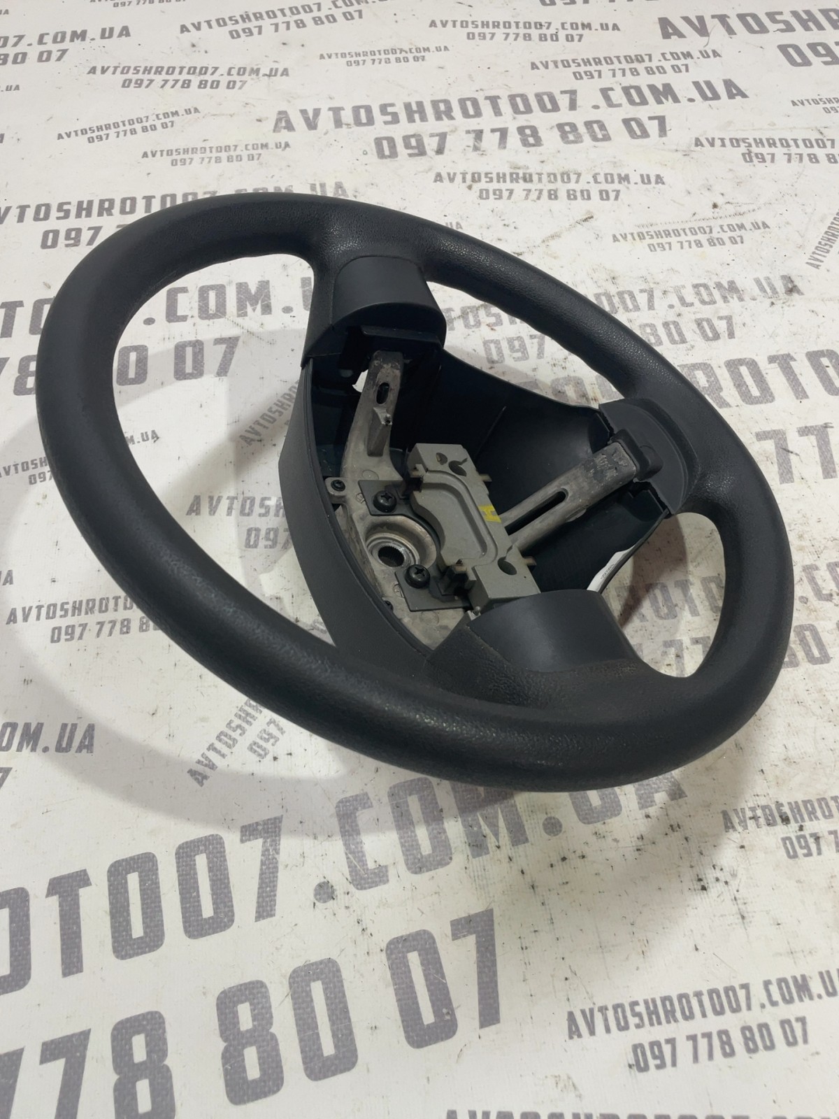 Кермо Hyundai Accent 3 (06-10) 1.5 Дизель 561201E500