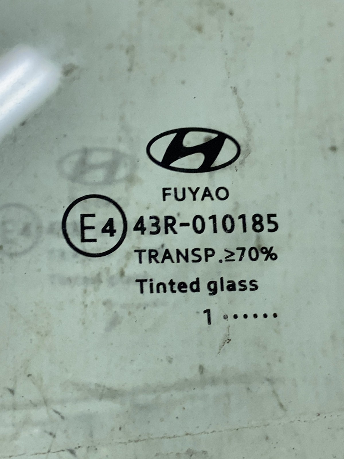 Скло дверей переднє ліве Hyundai Tucson 4 82413S3000