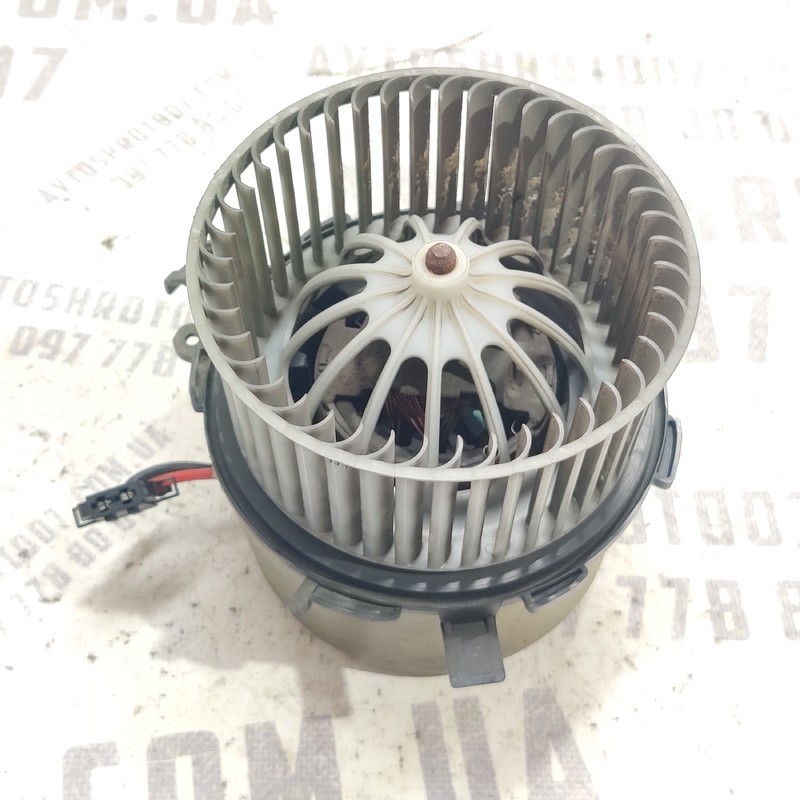 Мотор пічки Audi A4 B8 (07-15) 2.0 Дизель OEM 8k1820021 фото 2