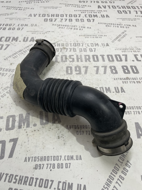 Патрубок повітряний Jeep Patriot MK (07-17) OEM 04891621AC