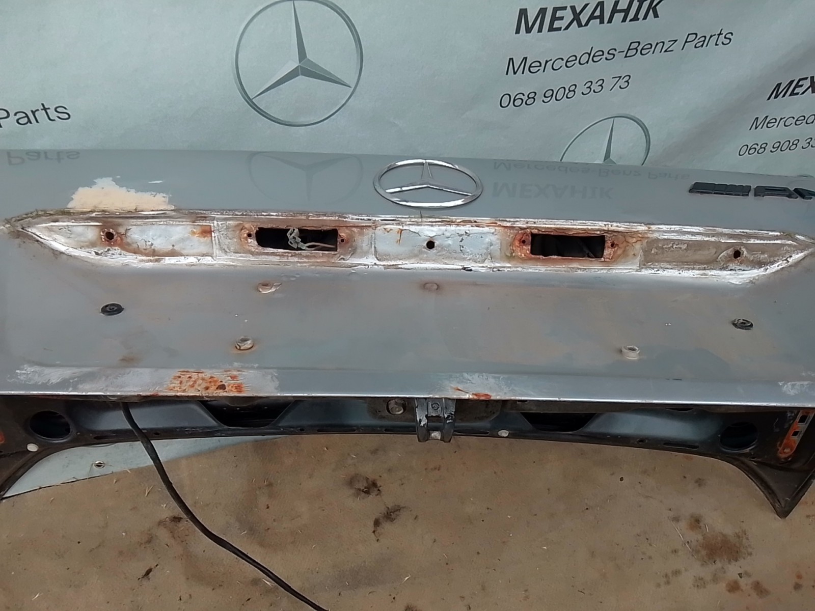 Кришка багажника Mercedes-Benz E-Class W124