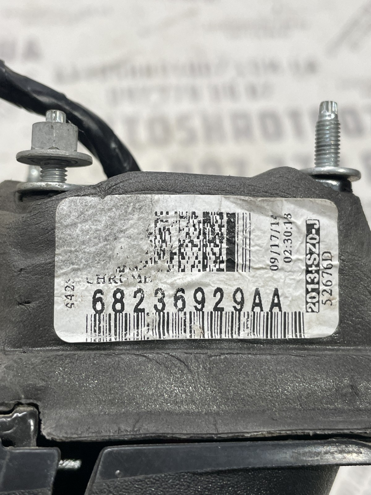Дзеркало ліве Jeep Grand Cherokee WK2 (10-21) 68236929AA