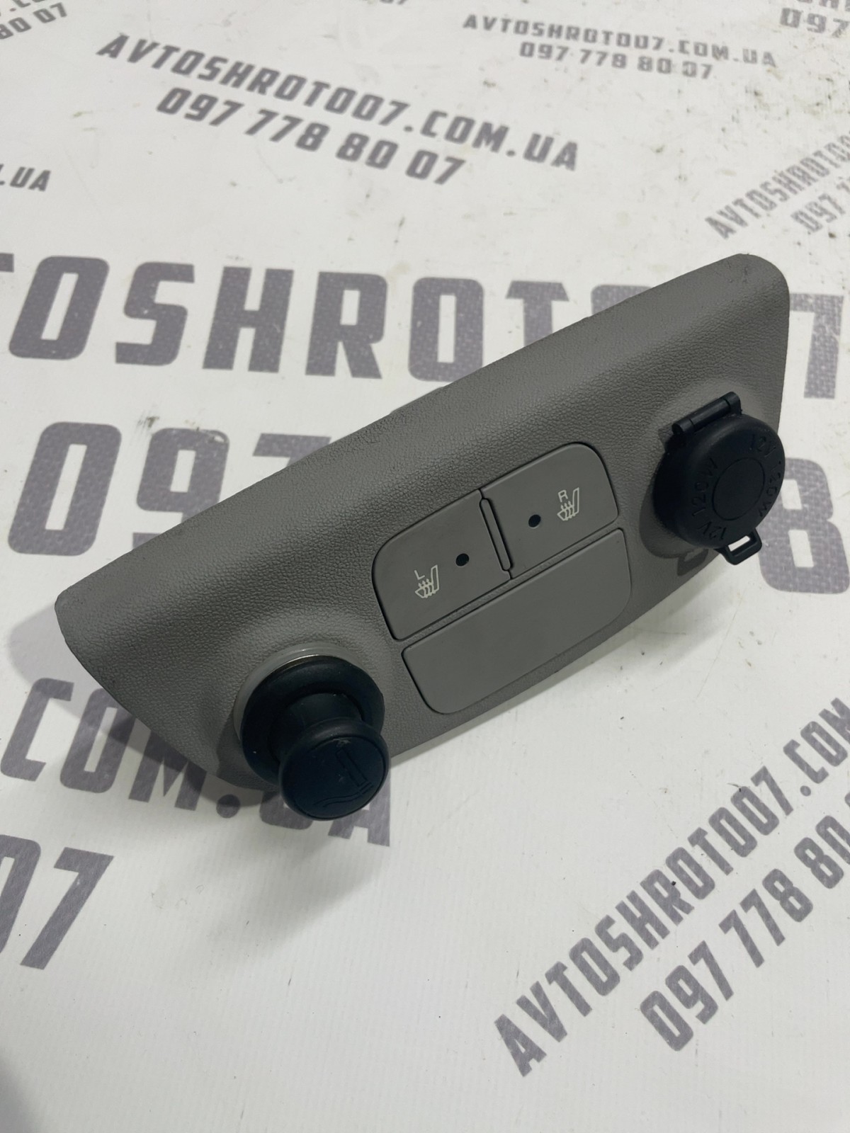 Кнопка обігріву сидінь Hyundai Accent 3 (06-10) 1.5D