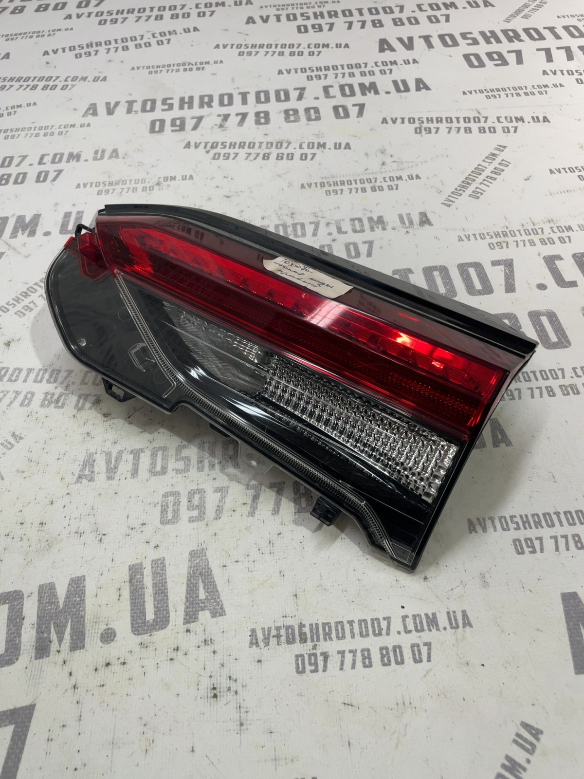 Ліхтар задній правий Toyota RAV4 5 (18-24) 8158042151