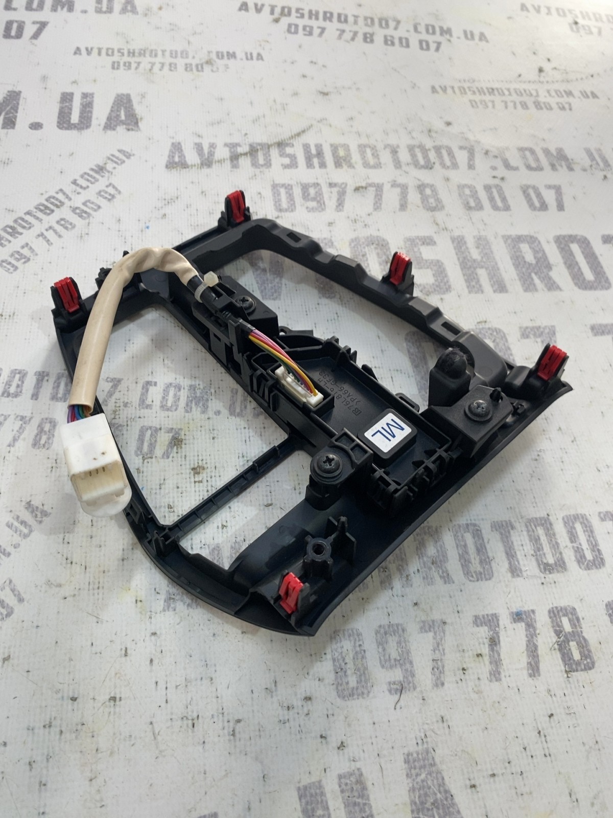 Накладка салону Toyota RAV4 5 (18-24) 5880442460