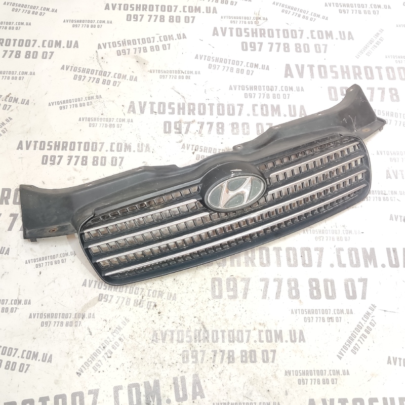 Решітка радіатора Hyundai Accent 3 (05-11) 1.5D 863661E010